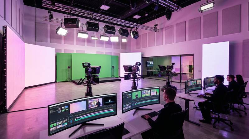 茄子视频制片总监